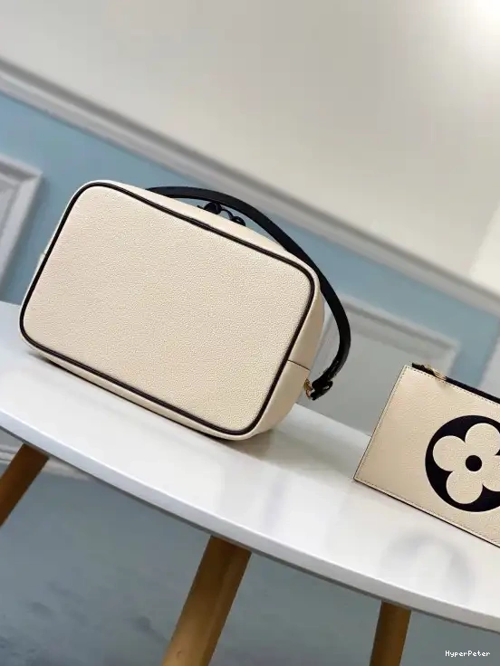 LOUIS VUITTON NÉONOÉ 0514